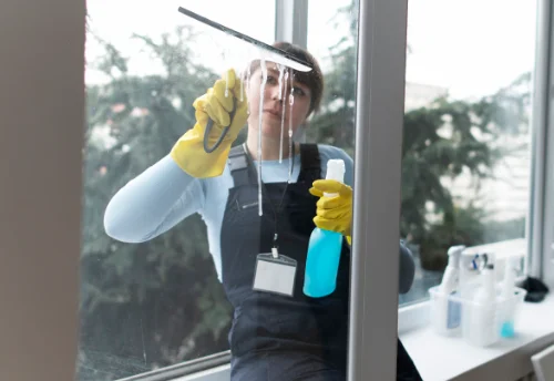 Nettoyage de vitres intérieures et extérieures à Langolen